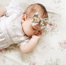 Load image into Gallery viewer, Girls White Floral Bullions Bubble