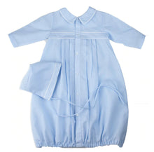 Load image into Gallery viewer, Feltman Brothers Boys Blue Dot Take Me Home Gown &amp; Cap Newborn
